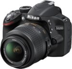 Nikon D3200 Fotocamera Reflex Digitale, 24.2 Megapixel con Obiettivo 18-55VR, Colore Nero [Versione EU]