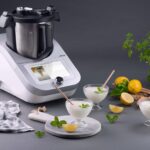 Ufesa TotalChef RK7 Robot da Cucina Intelligente Multifunzione, WIFI, Controllo Via App, 30 Funzioni, 4.5 L, Touch Screen da 7 pollici, Bilancia Integrata, Ricettario Interattivo - immagine 4